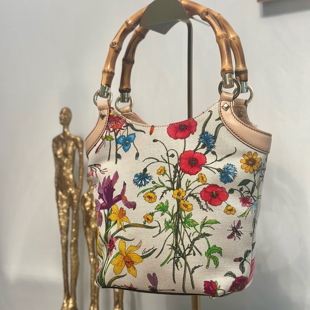GUCCI Flora NWOT Canvas Tote with Bamboo Handle - Picture 3 of 7